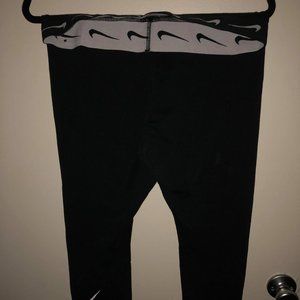 Nike Women's Leggings - XL